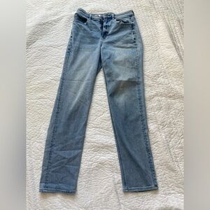 American Eagle. Like new. Size 6 extra long